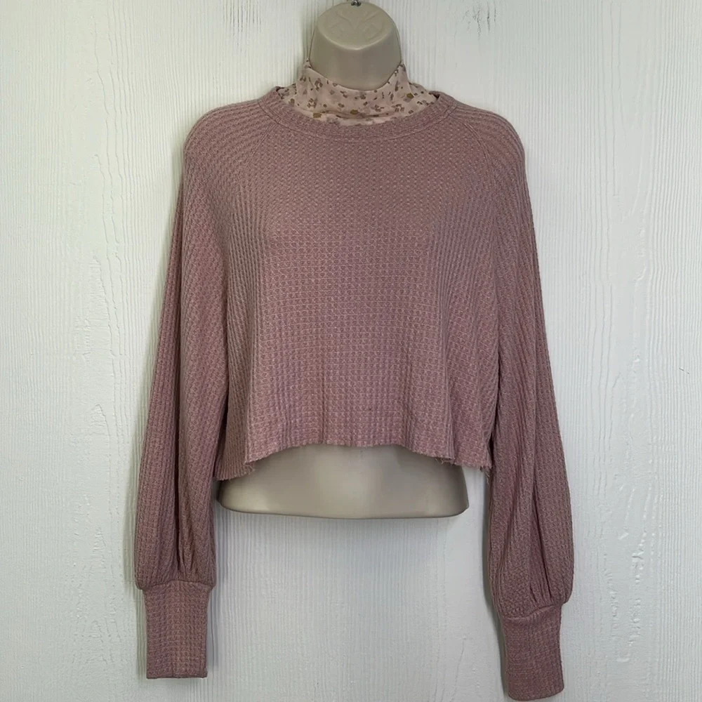Free People - Light Pink Floral MockNeck Waffle Long Sleeve Crop Top Size XS